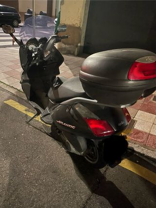 Aprilia Atlantic 300i sport