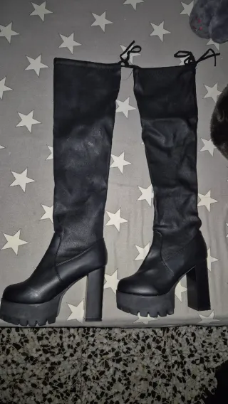 Botas altas negras plataforma tacón