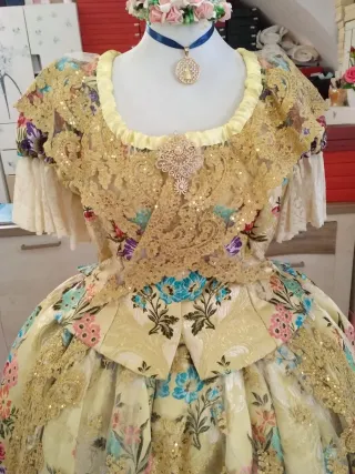 Traje de Fallera seda natural