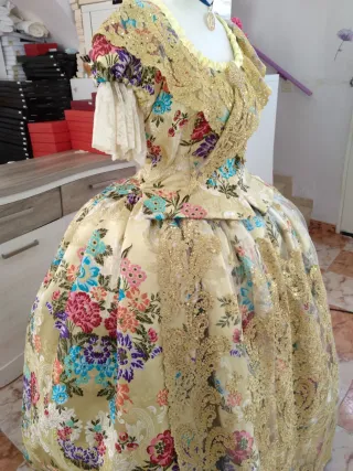 Traje de Fallera seda natural