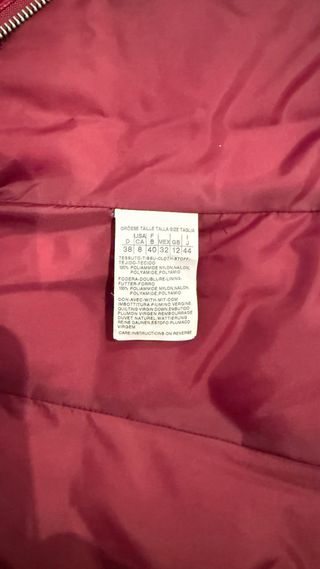 Parka color guinda, largo 7/8