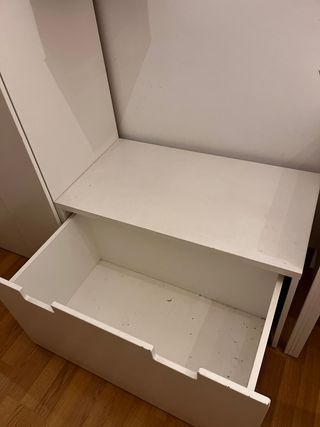 Cómoda baja Ikea blanca con cajón
