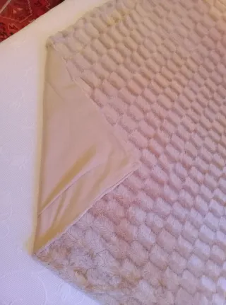 Manta calentita beige suave 160x120 cm