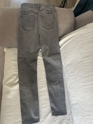 Vaqueros grises