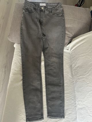 Vaqueros grises