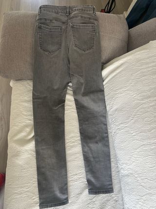 Vaqueros grises