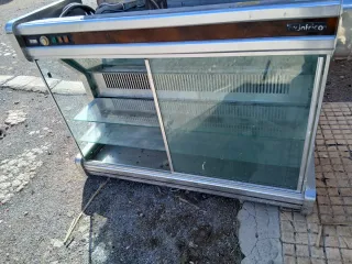 Nevera expositora de cristal