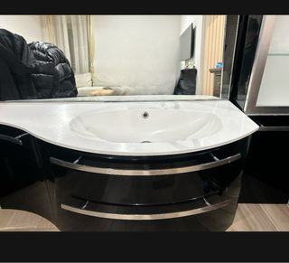 mobile bagno nero lucido