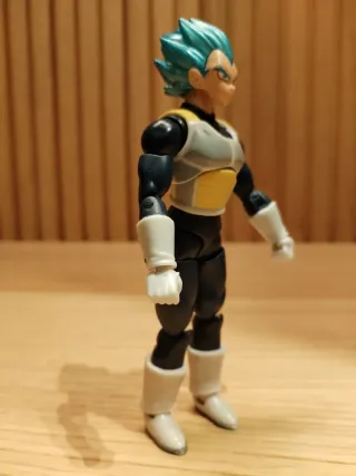 Action Figure Vegeta Super Saiyan Bandai