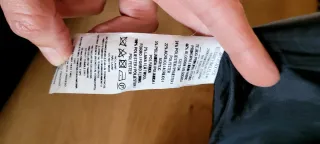 Abrigo de cuadros negro y camel