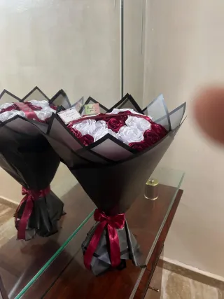 Flores de tela hechas a mano