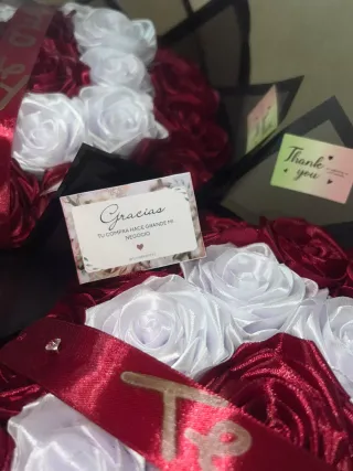 Flores de tela hechas a mano