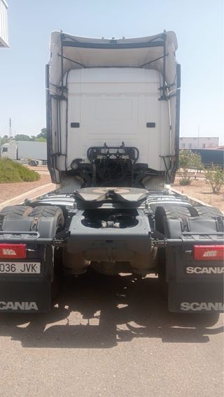 SCANIA R450
