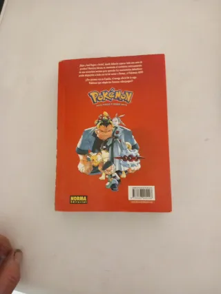 Pokémon. 2 cómics + un álbum de regal. Idioma: cas