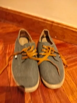 Alpargatas Inside grises con cordones