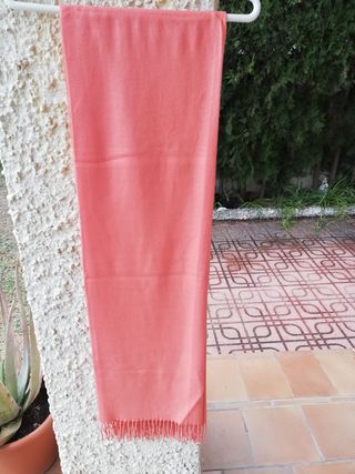 Fular Coral Suave con Flecos