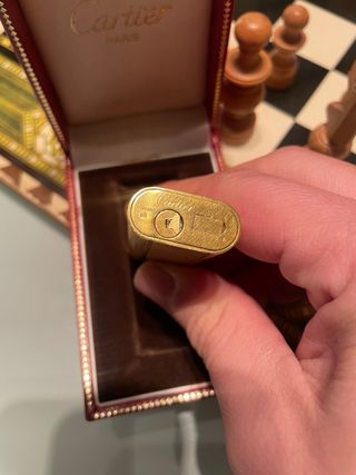 Encendedor Cartier Must Dorado