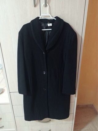 Abrigo negro mujer con cuello de pelo