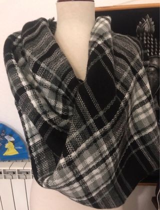 Sciarpa/foulard a quadri nero grigio e bianco