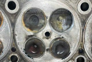 119932 221004x300 culata kia carnival 2.9 cdri ex