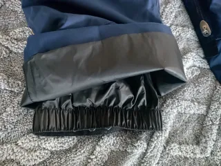 Pantalón de esquí con tirantes azul marino