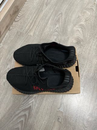 Adidas Yeezy Boost 350 V2 Bred