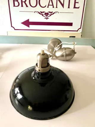 Lámpara Industrial Negra Esmaltada