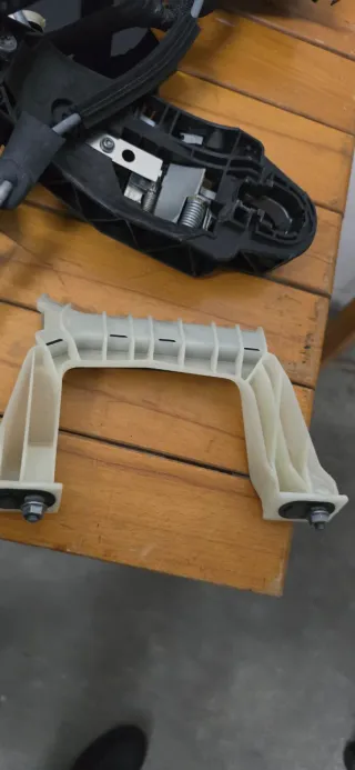 Componenti portiera peugeot 208