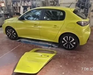 Componenti portiera peugeot 208