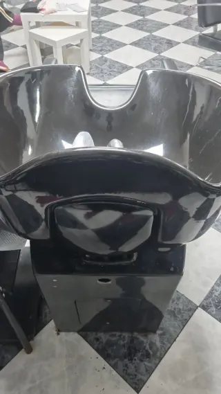 Sillón de peluquería con lavacabezas