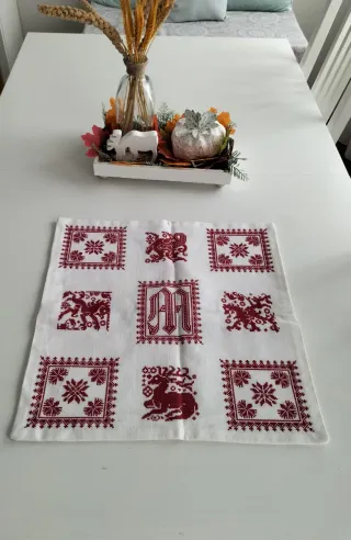 Funda cojín punto de cruz