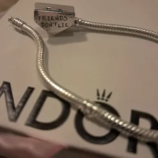 Pulsera Pandora Stranger Things