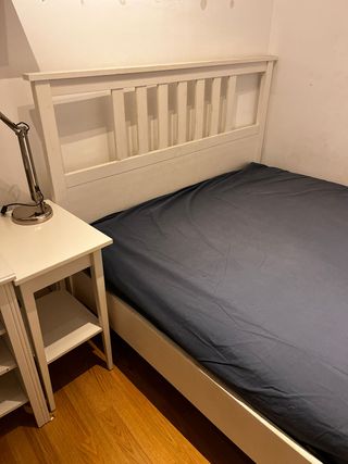 Cama doble con colchón