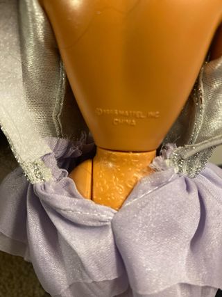 Barbie Teresa con vestito viola e argento