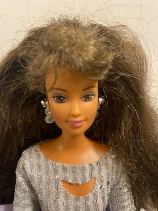 Barbie Teresa con vestito viola e argento