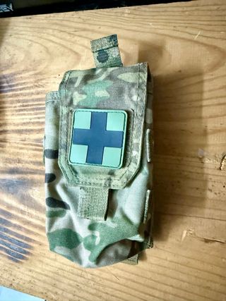 Bolsa médica multicam con parche