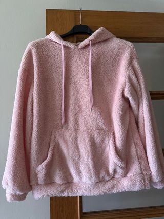 Sudadera pelito rosa con capucha