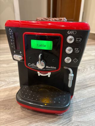 Cafetera de juguete con sonido y agua de verdad.