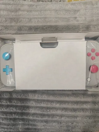 Nintendo Switch Lite Pokemon Spada e Scudo