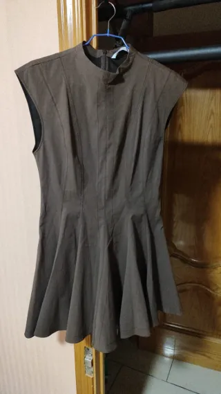 Vestido Zara marrón sin mangas