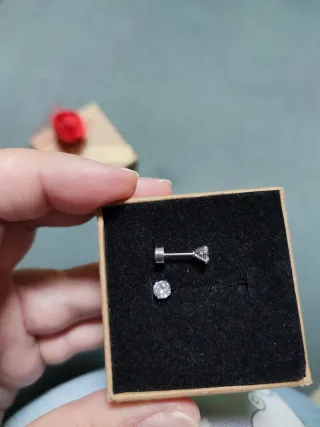 Pendientes de tuerca a rosca