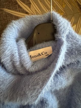 Jersey pelito azul cuello alto