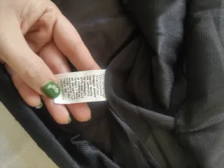 Vestido negro manga larga con pedrería