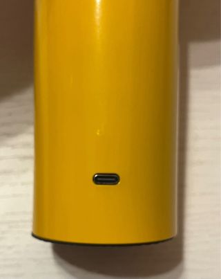 Lampada LED portatile gialla