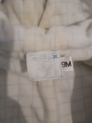 Buzo/Mono Bebé Azul con Conejitos