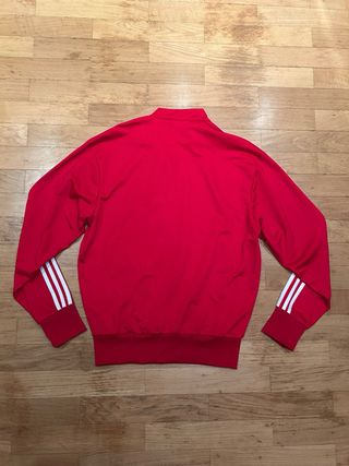 Chaqueta deportiva Adidas roja