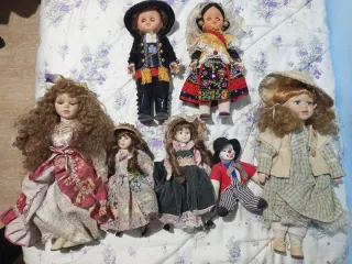 Bambole di porcellana e charros