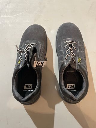 Zapatos de trabajo FAL grises
