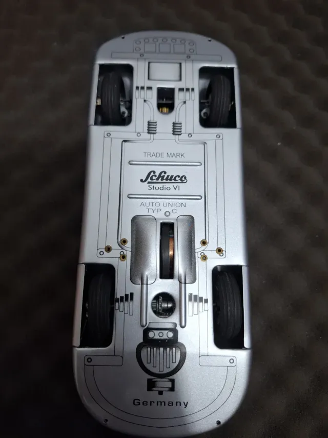 Coche Schuco Latón Vintage