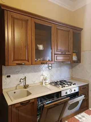 Cucina Rovere 2,10 MT con tavolo allung e 6 sedie